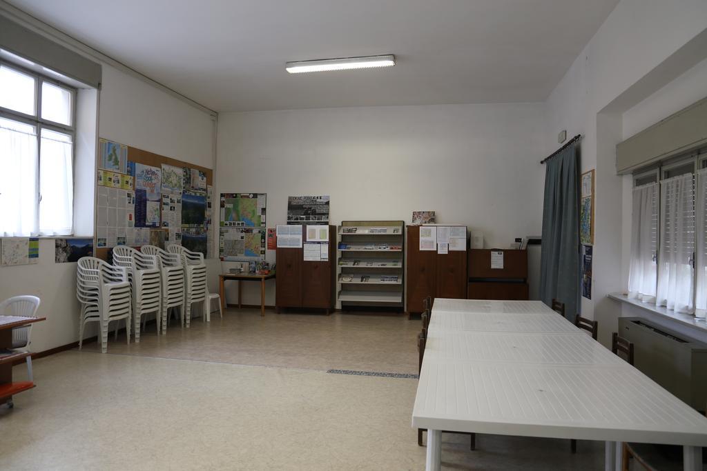 Ostello Della Gioventu Benacus Riva del Garda Buitenkant foto