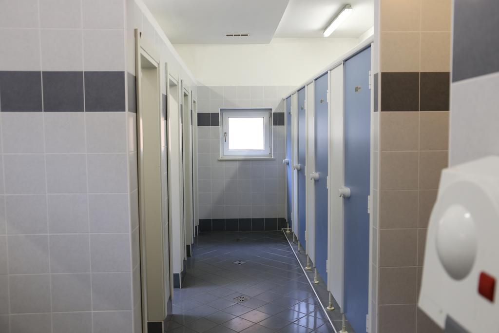 Ostello Della Gioventu Benacus Riva del Garda Buitenkant foto