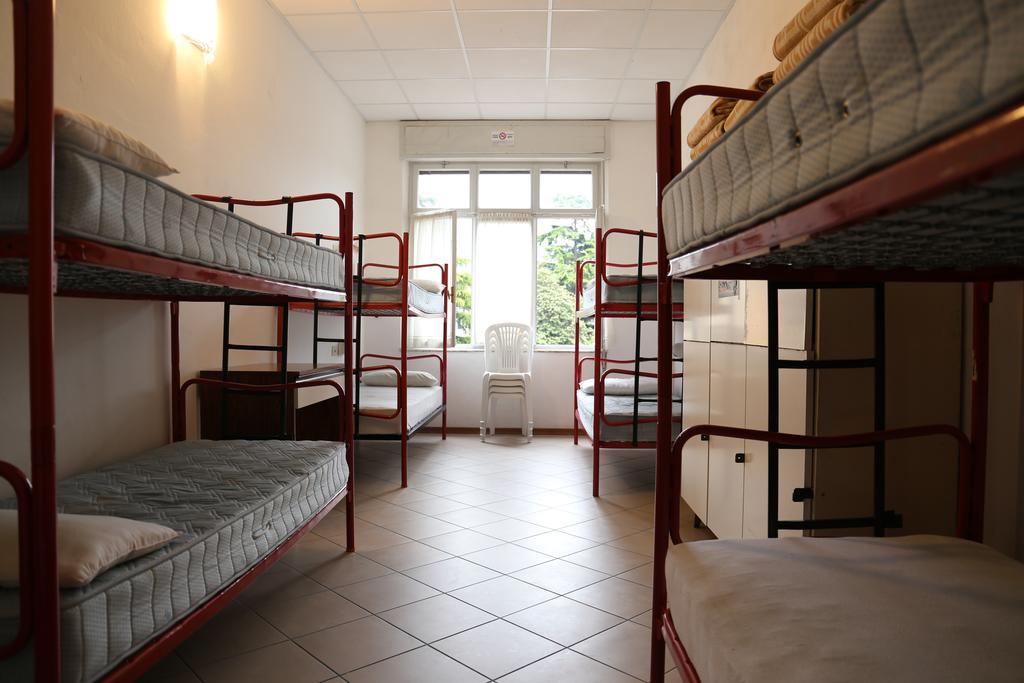 Ostello Della Gioventu Benacus Riva del Garda Buitenkant foto
